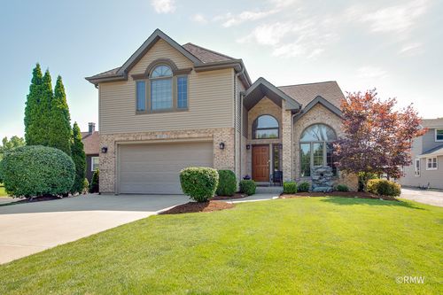 327 Miner St, Bensenville, IL, 60106-2654 | Card Image