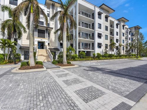 216-1111 Central Ave, NAPLES, FL, 34102-6253 | Card Image