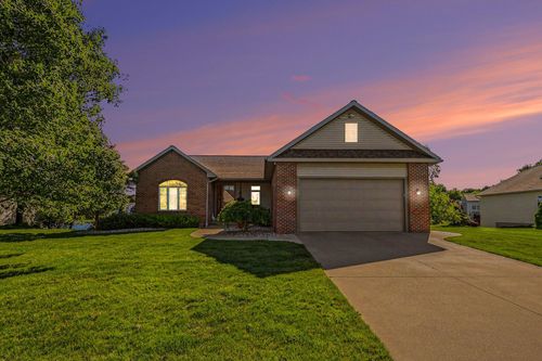 6758 Windflower Way, Norton Shores, MI, 49444-8770 | Card Image
