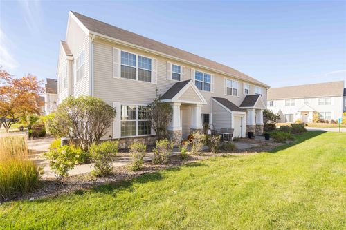 1008 Ne Greenview Dr, Ankeny, IA, 50021-9293 | Card Image