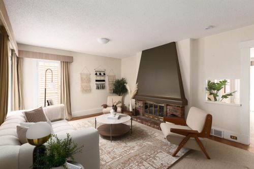 4138 W 13th Ave, Vancouver, BC, V6R2T6 | Card Image