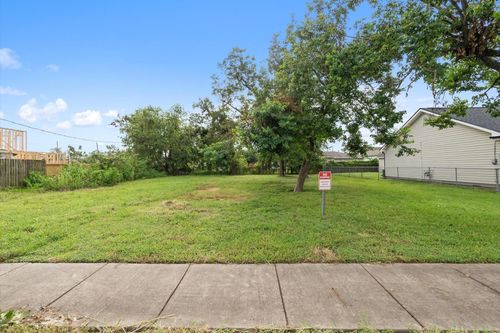 1711 Benson St, Houston, TX, 77020-2403 | Card Image