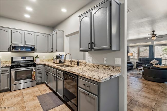 3337 Partridge Run St, Townhouse with 2 bedrooms, 2 bathrooms and null parking in Laughlin NV | Image 14