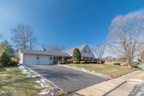 2 Brentwood Rd, Matawan, NJ, 07747-3721 | Card Image