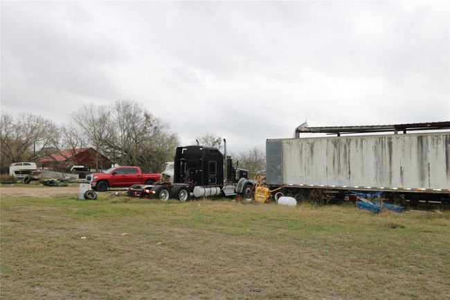 18937 Lagloria Rd, House other with 3 bedrooms, 1 bathrooms and null parking in Elmendorf TX | Image 23