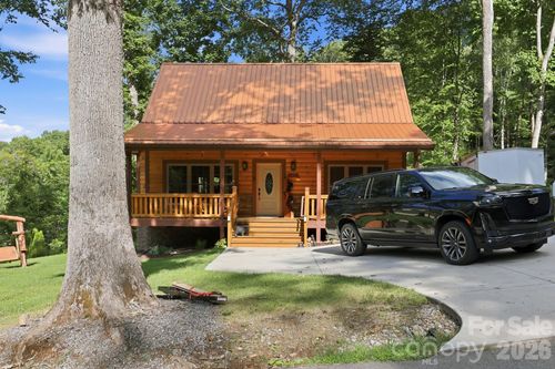 533 Twinbrook Ln, Maggie Valley, NC, 28751-0769 | Card Image