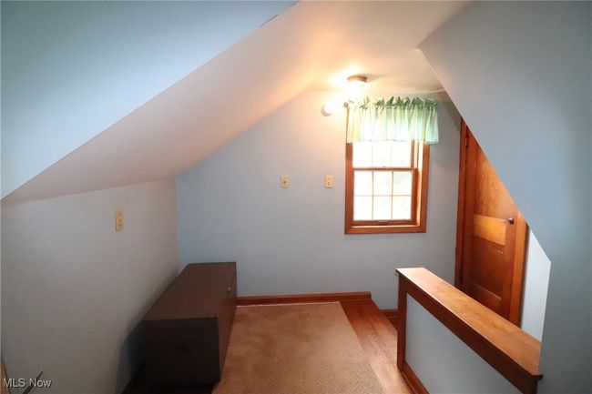 Upstairs Hallway | Image 25