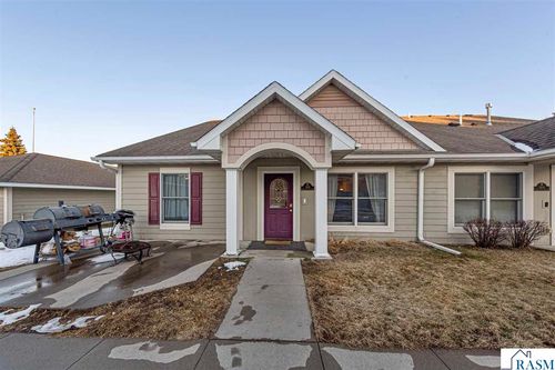 1816 Haralson Ct, Saint Peter, MN, 56082-1765 | Card Image