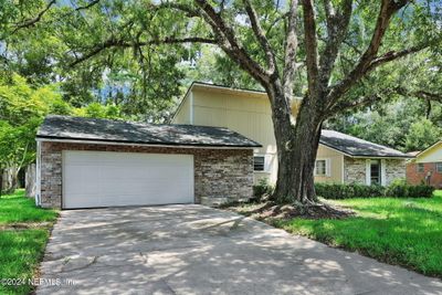 5210 Rainey Avenue E, House other with 3 bedrooms, 2 bathrooms and null parking in Orange Park FL | Image 2