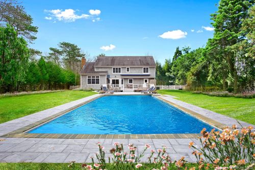 16 Georgica Woods Ln, Wainscott, NY, 11975-2032 | Card Image