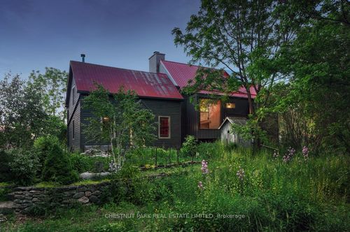 1 Station Road, Prince Edward County, ON, K0K1J0 | Card Image