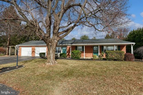 105 Windsor Rd, YORK, PA, 17402-8675 | Card Image