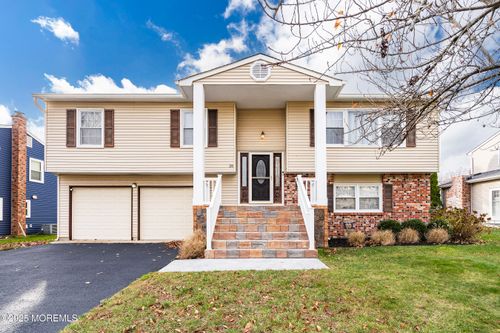 28 Cherry Ln, Howell, NJ, 07731-2680 | Card Image