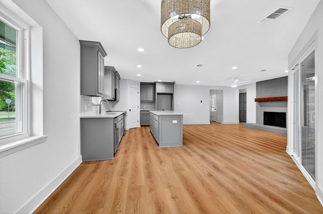 2705 N Ricketts St, House other with 3 bedrooms, 2 bathrooms and null parking in Sherman TX | Image 15