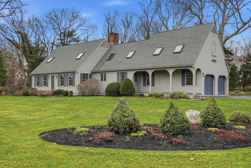 19 Nemasket Rd, Falmouth, MA, 02540-4130 | Card Image