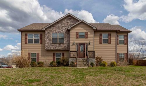 1063 Freedom Dr, Clarksville, TN, 37042-7084 | Card Image
