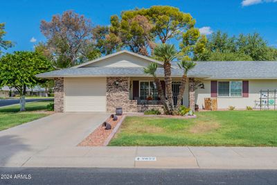 9822 W Sandstone Drive, Home with 2 bedrooms, 2 bathrooms and null parking in Sun City AZ | Image 1