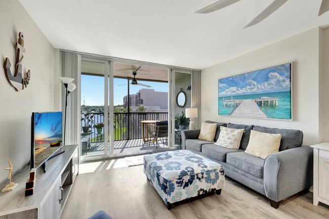UNIT-402 - 15 Royal Palm Way, Condo with 2 bedrooms, 2 bathrooms and null parking in Boca Raton FL | Image 13