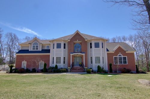 5 Beech Crest Rd, East Greenwich, RI, 02818-1166 | Card Image