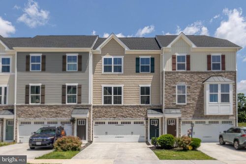 135 Burkwood Ter, LAKE FREDERICK, VA, 22630-2279 | Card Image
