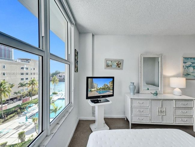 407 - 3800 S Ocean Dr, Condo with 2 bedrooms, 2 bathrooms and null parking in Hollywood FL | Image 12