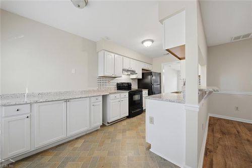 5531 Old Guard Cres, Virginia Beach, VA, 23462-7319 | Card Image