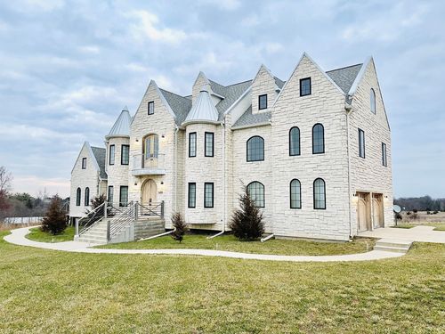 16810 Springfield Rd, Pekin, IL, 61554-8665 | Card Image