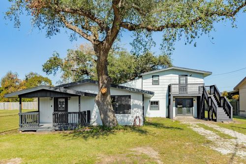 640 Whitten St, Clute, TX, 77531-4731 | Card Image