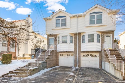 588 Yetman Ave, Staten Island, NY, 10307-1826 | Card Image