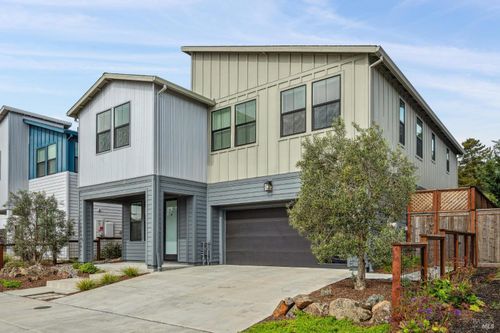 2223 Versaro Dr, Santa Rosa, CA, 95403-8662 | Card Image