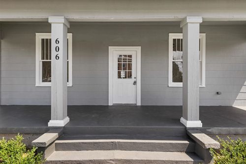 606 N Nashville Ave, Sheffield, AL, 35660-2920 | Card Image
