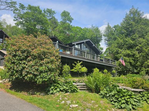 226 Sky Lake Dr, Highlands, NC, 28741-7128 | Card Image