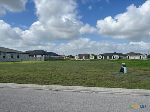 110 Carmine Ave, Port Lavaca, TX, 77979-2142 | Card Image