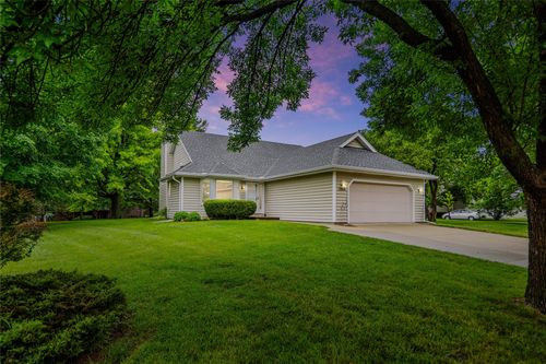 1000 Prairie View Dr, West Des Moines, IA, 50266-7207 | Card Image