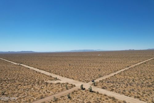 0 S Kit Carson Rd, Yucca, AZ, 86438 | Card Image