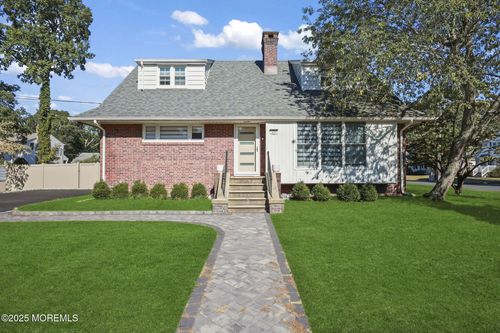 227 Chatham Ave, Oakhurst, NJ, 07755-1367 | Card Image