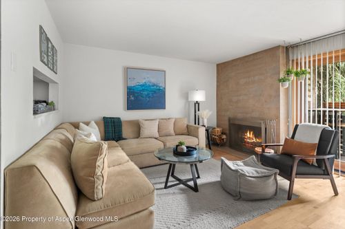 8-910 W Hallam Street, Aspen, CO, 81611 | Card Image