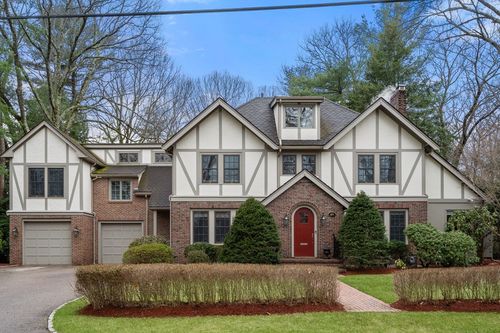 49 Whittier Rd, Wellesley, MA, 02481-5235 | Card Image