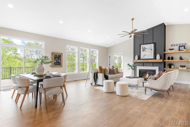 Sunlit great room/dining room combo! | Image 23