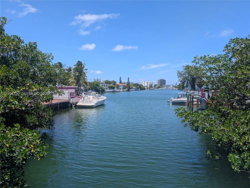 7757 Crespi Blvd, Miami Beach, FL, 33141-1804 | Card Image