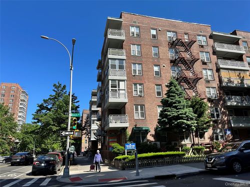 509-43-43 Kissena Blvd, Flushing, NY, 11355-2917 | Card Image
