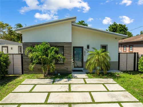 1755 Nw 41st St, Miami, FL, 33142-4864 | Card Image