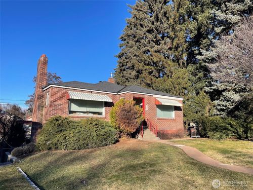 705 E 3rd Ave, Ellensburg, WA, 98926-3437 | Card Image