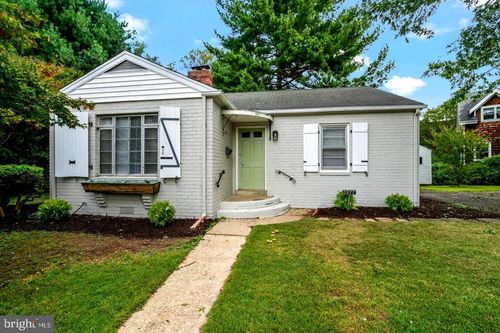 3977 26th St N, ARLINGTON, VA, 22207-5202 | Card Image