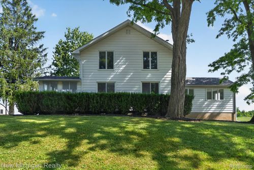 11374 Lahring Rd, Byron, MI, 48418-9022 | Card Image