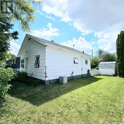 212 Forget St, House other with 2 bedrooms, 1 bathrooms and null parking in Foam Lake SK | Image 2