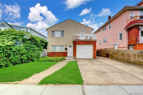 2-220 E Chester Street, Long Beach, NY, 11561 | Card Image