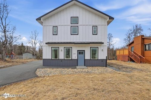 220 Susieanna St, Kenai, AK, 99611-6874 | Card Image