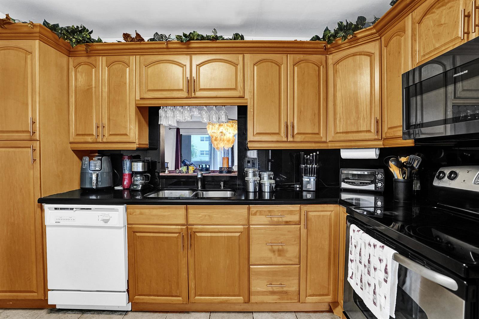 Residential in Hallandale Beach 5