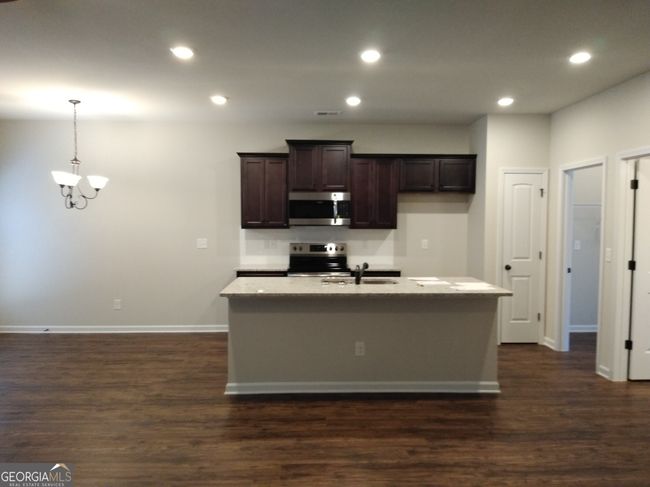1084 Mcconaughy Ct, Townhouse with 3 bedrooms, 23 bathrooms and null parking in McDonough GA | Image 6